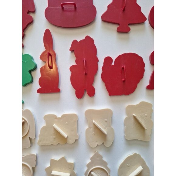 Tupperware & Hutzler 19 Holiday Plastic Cookie Cutters Christmas Easter Vintage - Picture 11 of 14